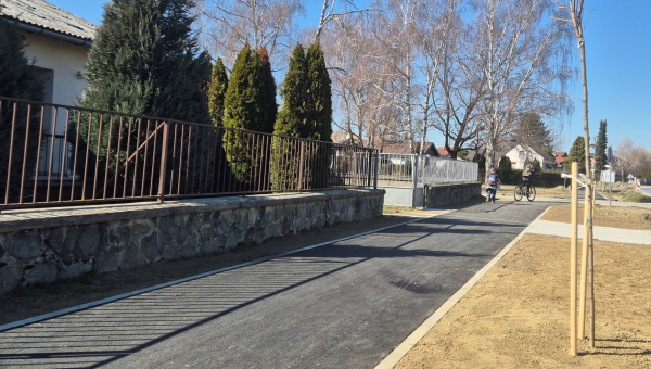 Završena izgradnja pješačko biciklističke staze kroz Valpovačku ulicu u Bizovcu